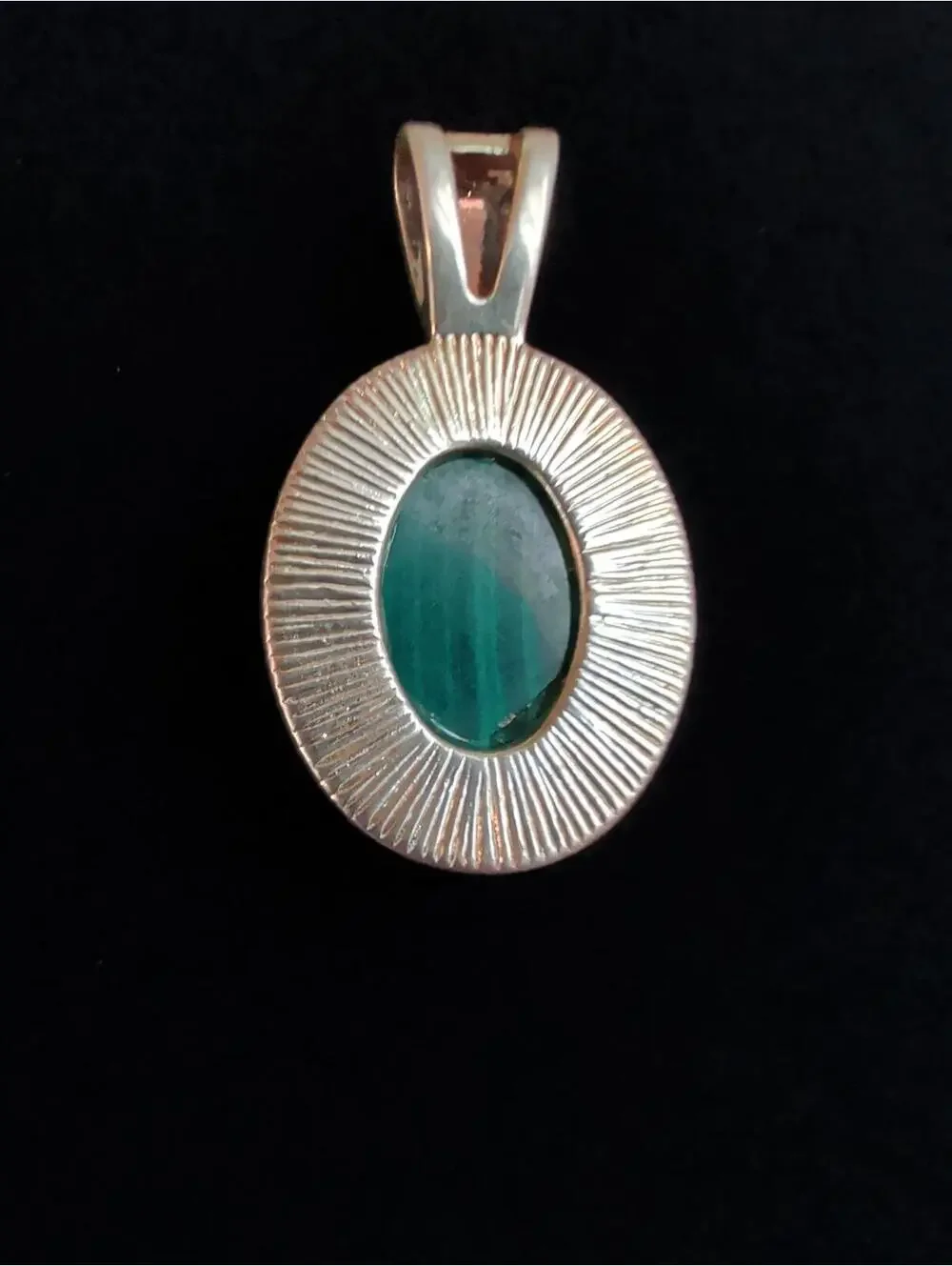 Vintage Silver-Tone Pendant with Green Malachite Stone